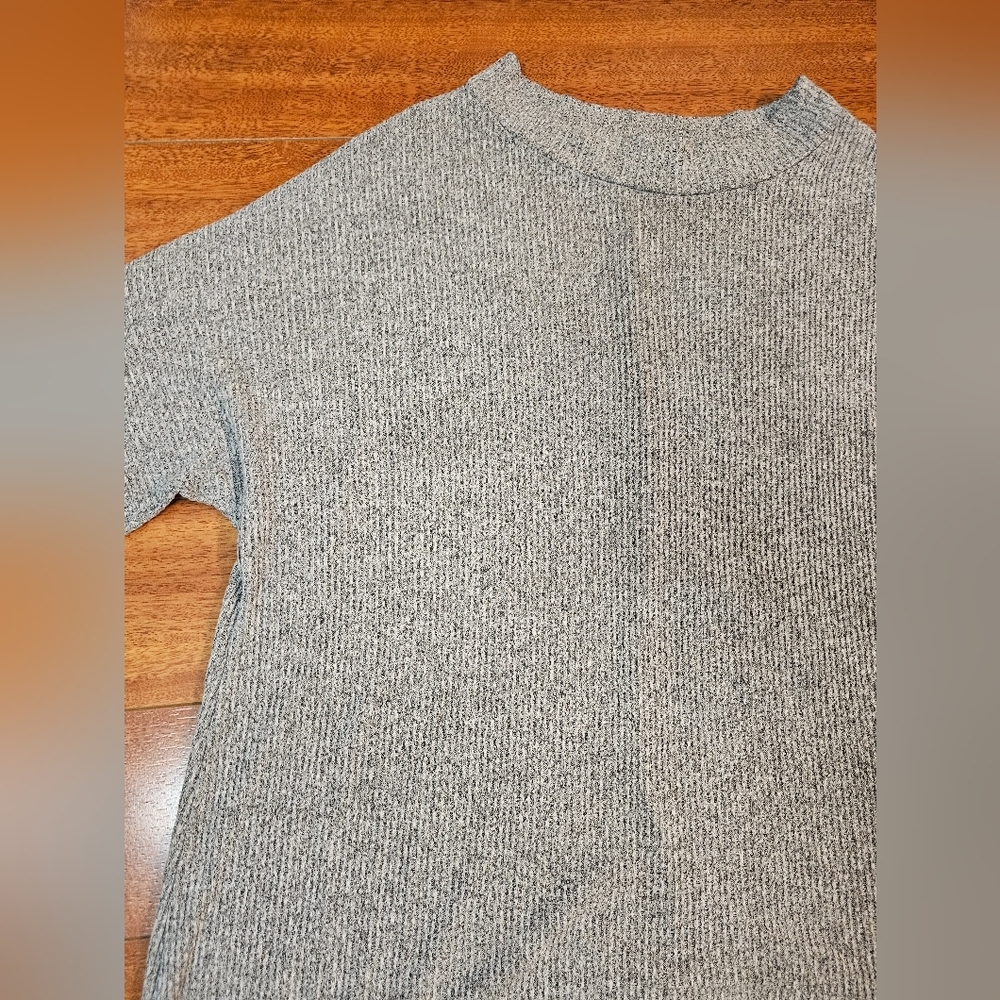 Chance Or Fate Oversized Mockneck Tunic Sweater Knit Gray Pullover Size Small - Picture 9 of 14